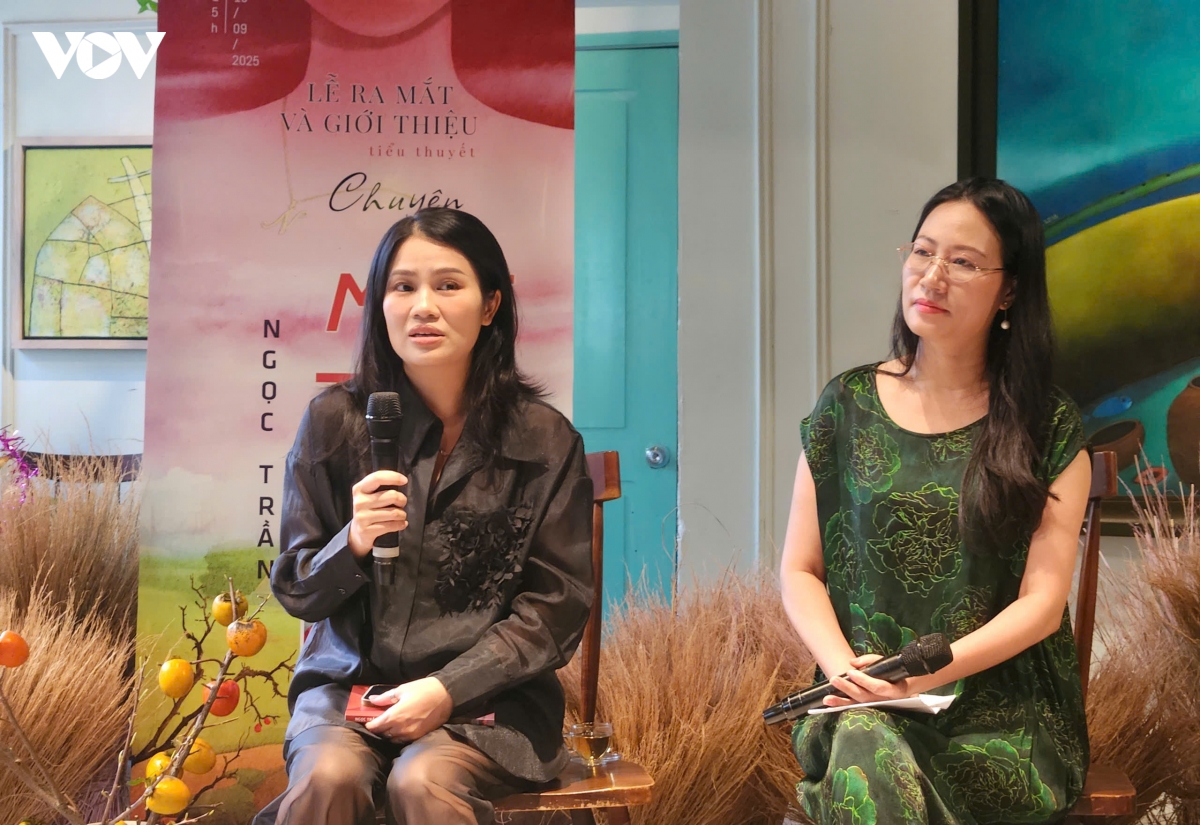 nha bao ngoc tran viet tieu thuyet am anh ve nan buon nguoi hinh anh 1