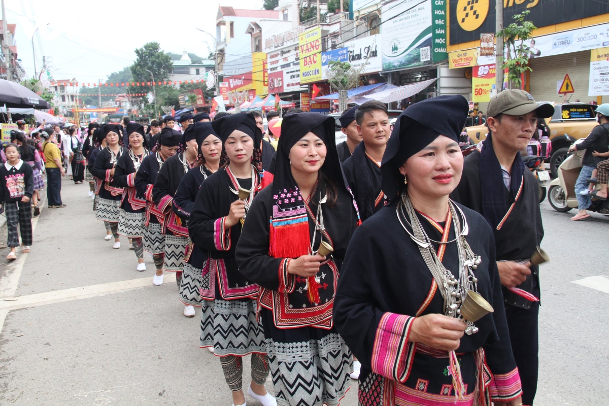  tieng goi mua yeu tren cao nguyen moc chau hinh anh 2