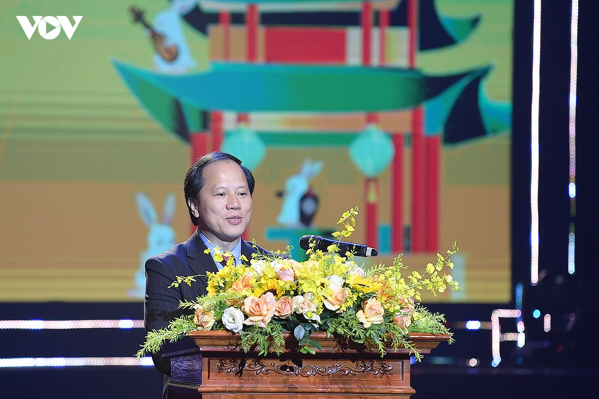 man nhan chuong trinh nghe thuat tet trung thu viet nam trung quoc 2025 hinh anh 1