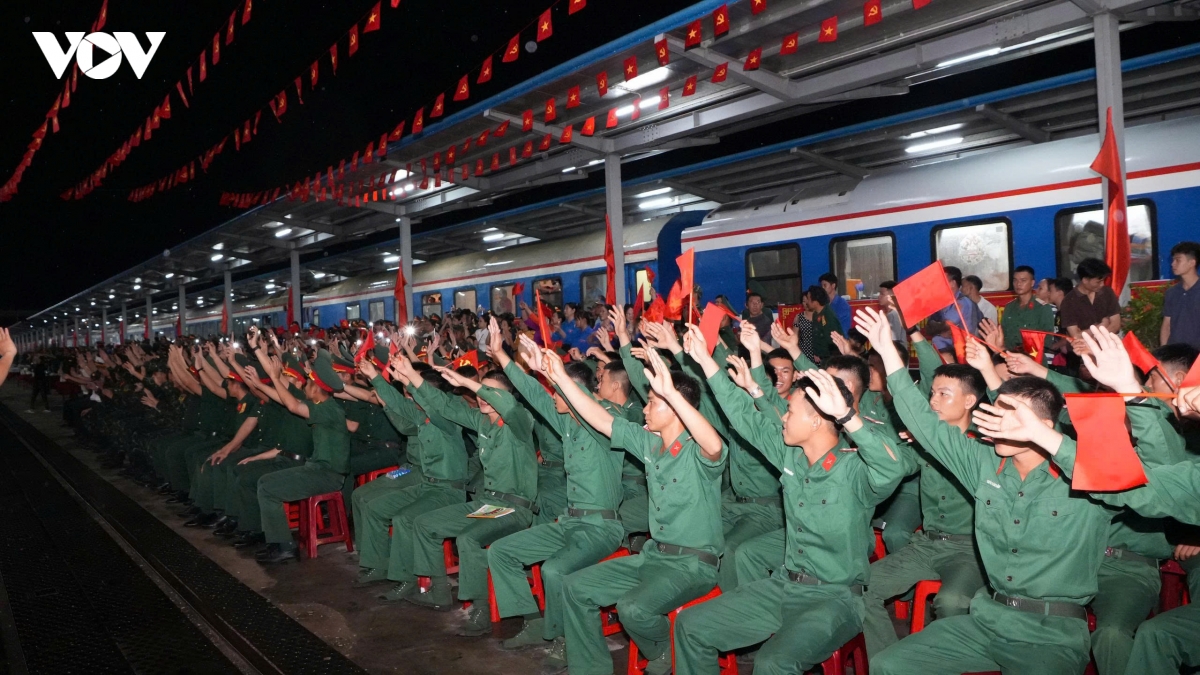 gia lai trang trong don can bo, chien si hoan thanh xuat sac nhiem vu a80 hinh anh 2