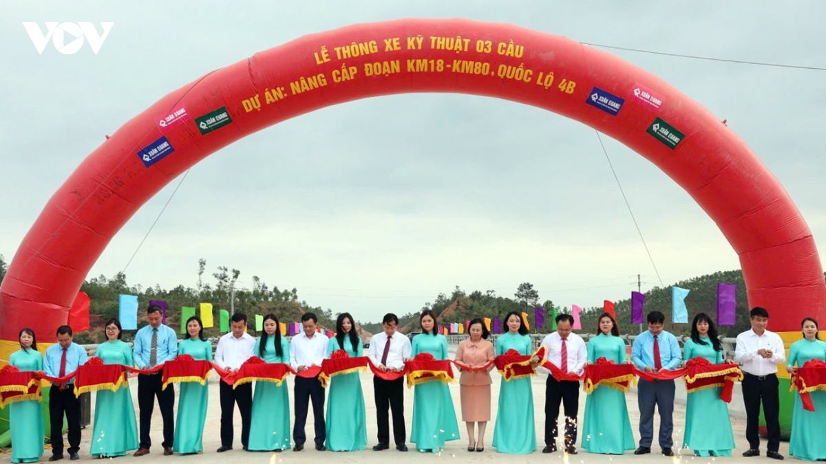 Dot pha phat trien ha tang giao thong nong thon lang son hinh anh 1