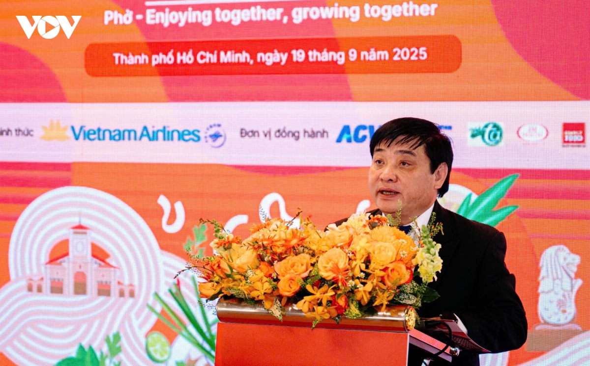 pho viet se dat chan den singapore de ket noi van hoa va hop tac thuong mai hinh anh 2