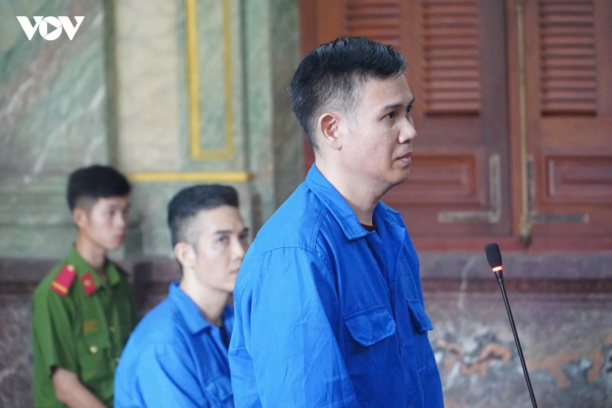 cuu chu tich asanzo pham van tam bi tuyen phat 4 nam 6 thang tu hinh anh 2