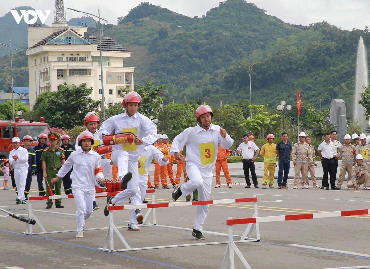 nang cao nghiep vu chua chay va cuu nan, cuu ho cho cac luc luong o son la hinh anh 9