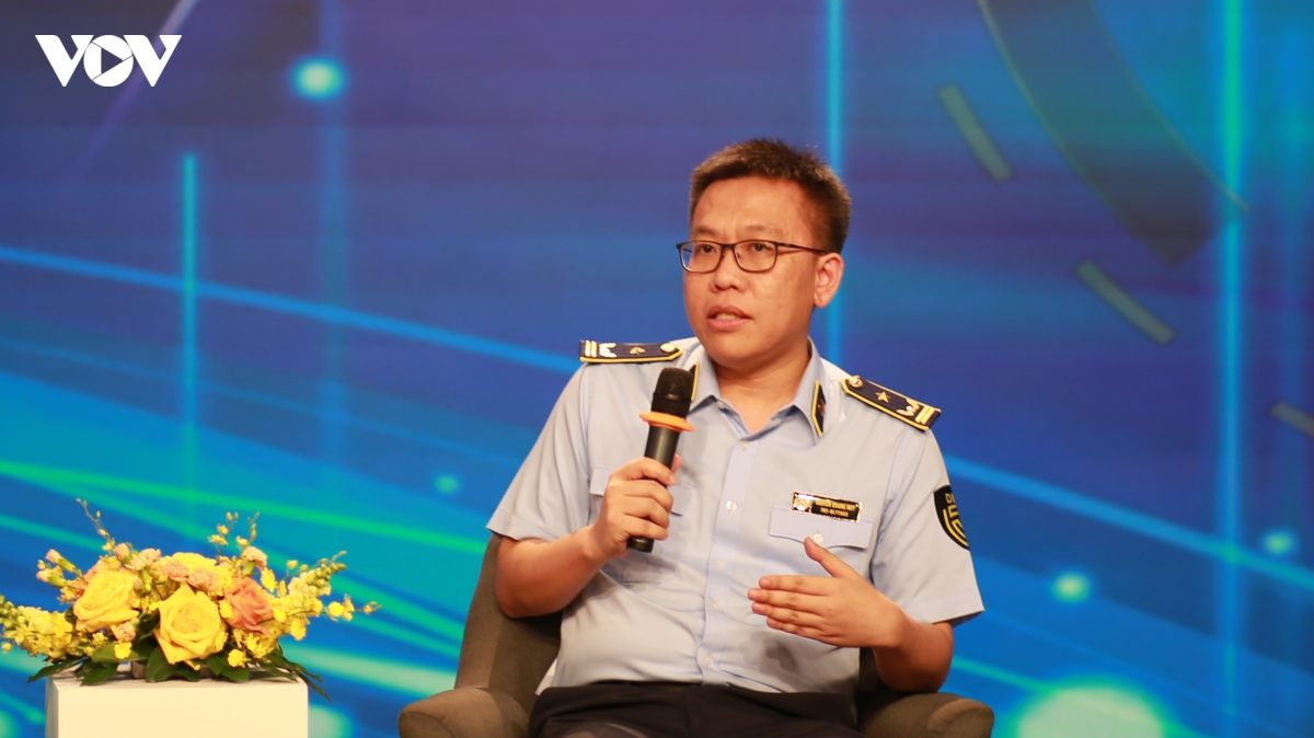hiem hoa that tu nhung chiec mu bao hiem gia re hinh anh 2