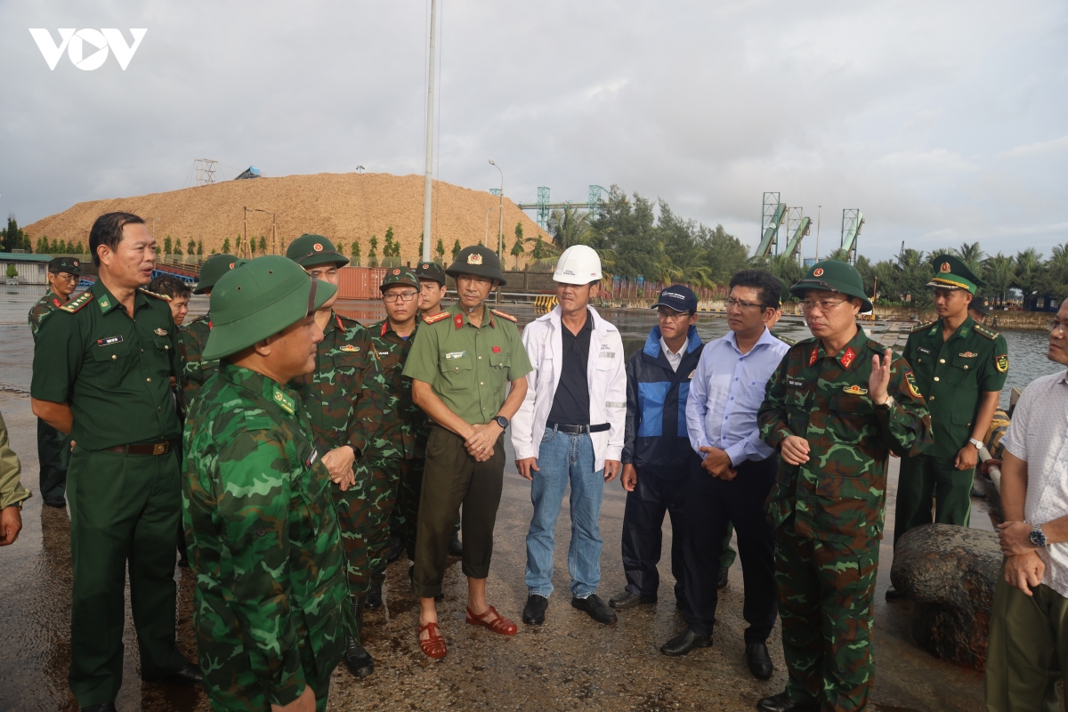 quang ngai siet chat an toan tau thuyen, khong de ngu dan o lai duoi tau hinh anh 3