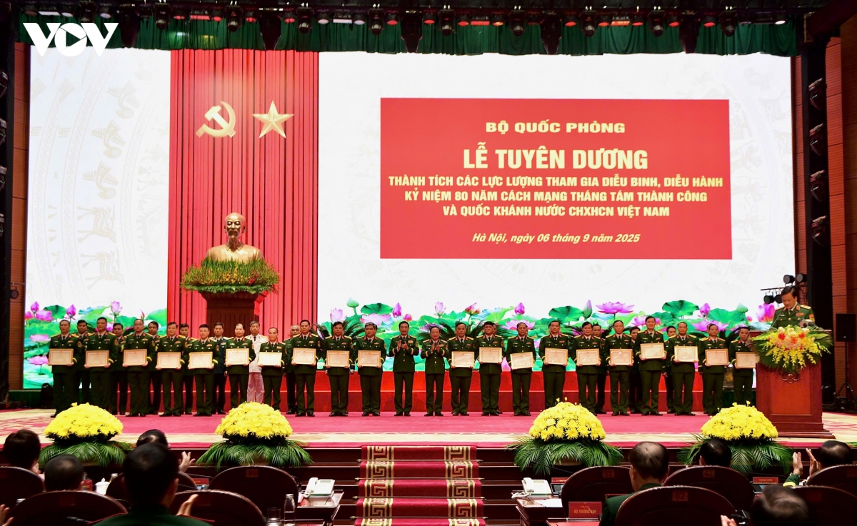 bo quoc phong tuyen duong cac luc luong tham gia nhiem vu a80 hinh anh 4