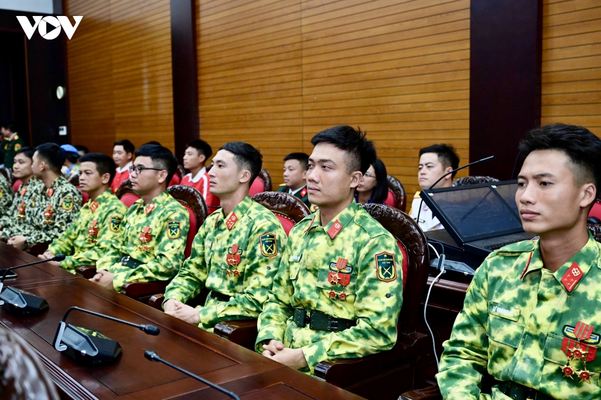 bo quoc phong tuyen duong cac luc luong tham gia nhiem vu a80 hinh anh 3