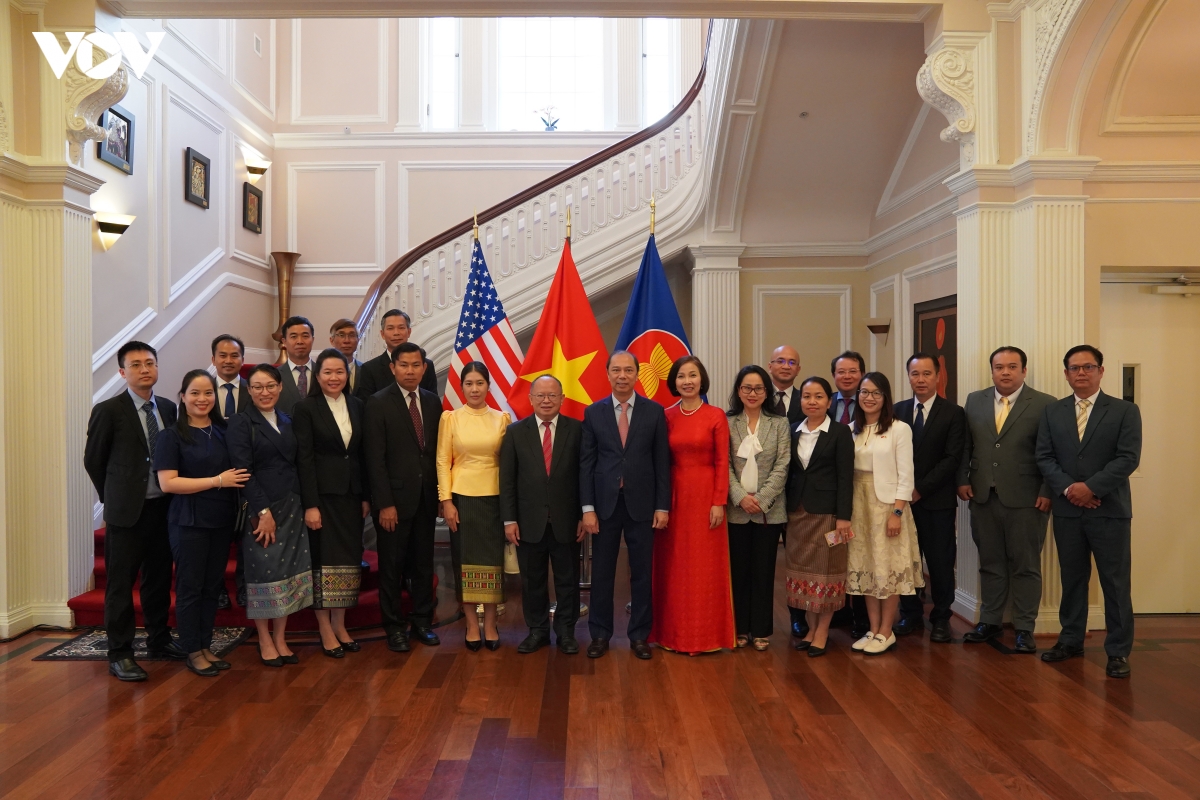 Dai su lao tham, chuc mung Dai su quan viet nam tai washington nhan dip quoc khanh 2 9 hinh anh 3