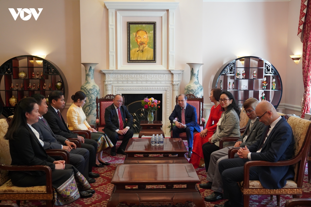 Dai su lao tham, chuc mung Dai su quan viet nam tai washington nhan dip quoc khanh 2 9 hinh anh 2