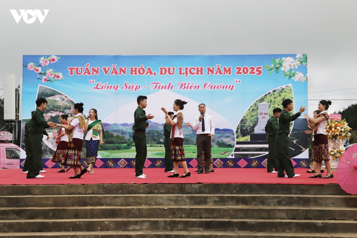  tieng goi mua yeu tren cao nguyen moc chau hinh anh 8