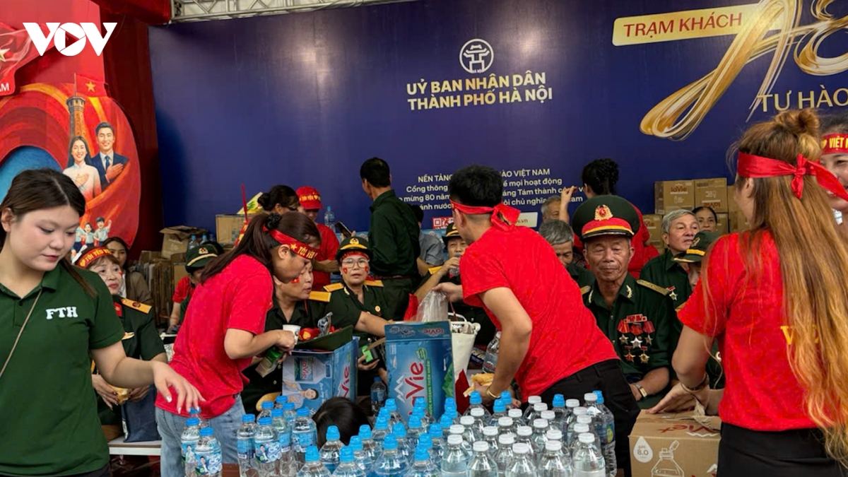 nguoi dan doi nang mua giu cho cho xem dieu binh 80 nam quoc khanh 2 9 hinh anh 10