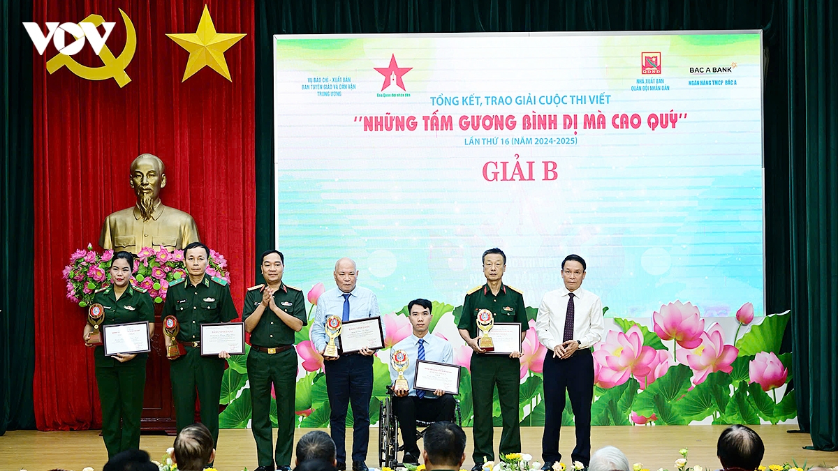 trao giai cuoc thi viet nhung tam guong binh di ma cao quy lan thu 16 hinh anh 6