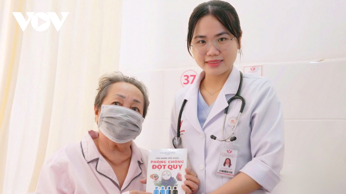 Cứu sống bệnh nhân U80 đột quỵ vì rò động tĩnh mạch máu não hiếm gặp