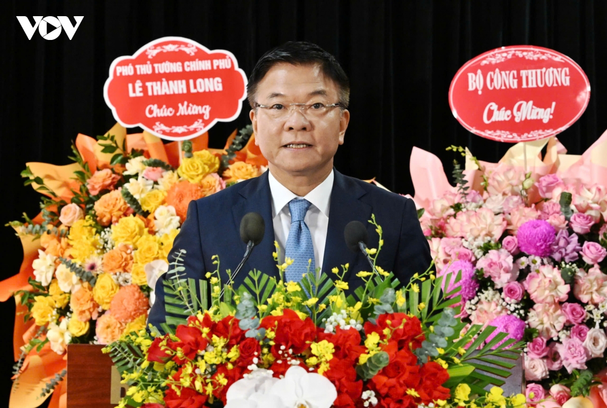 pho thu tuong le thanh long thi dua la dong luc phat trien nganh cong thuong hinh anh 3