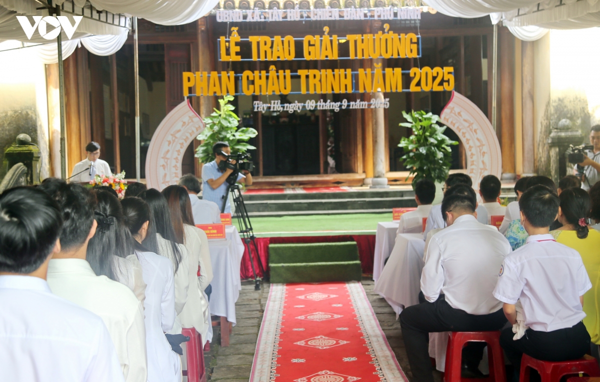76 ca nhan duoc trao giai thuong phan chau trinh nam 2025 hinh anh 3