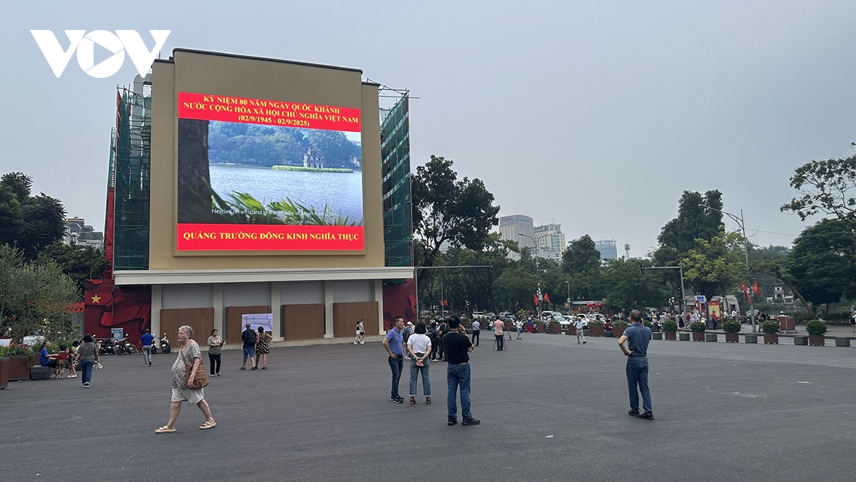 Lãnh đạo đơn vị chỉnh trang, cải tạo Quảng trường Đông Kinh Nghĩa Thục lên tiếng
