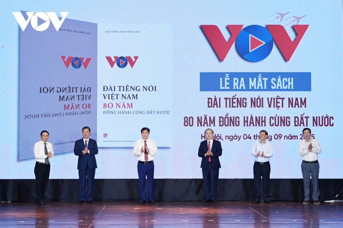 Ra mắt cuốn sách “Đài Tiếng nói Việt Nam – 80 năm đồng hành cùng đất nước”