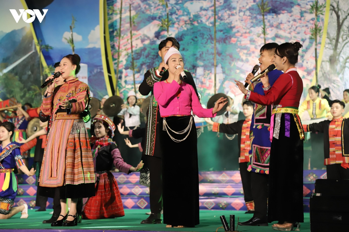  tieng goi mua yeu tren cao nguyen moc chau hinh anh 7