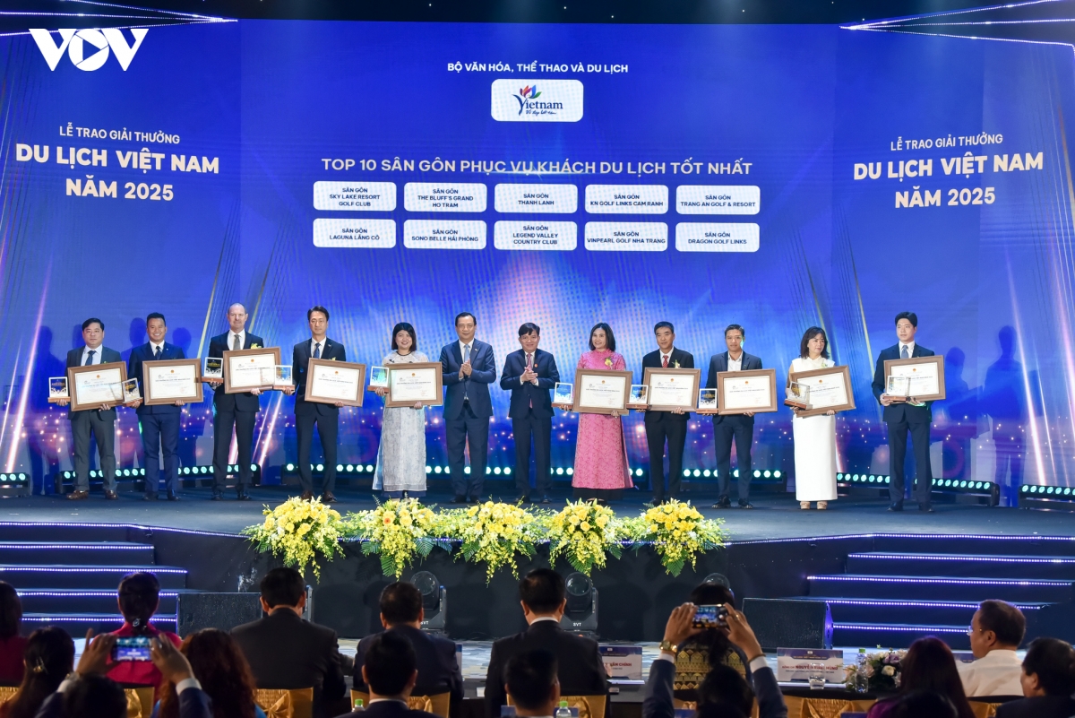 113 tap the, doanh nghiep duoc vinh danh tai giai thuong du lich viet nam 2025 hinh anh 9