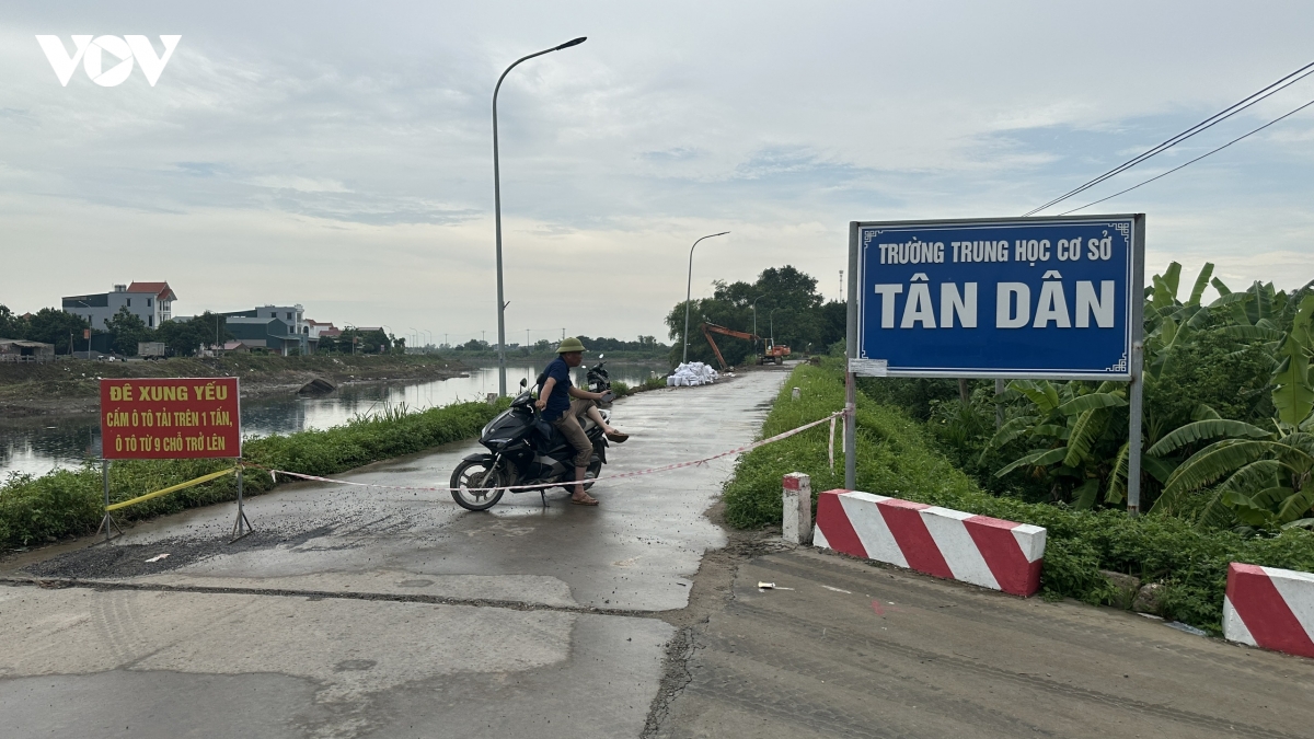 De song nhue ran nut, xuat hien sat lo nguy co mat an toan hinh anh 2