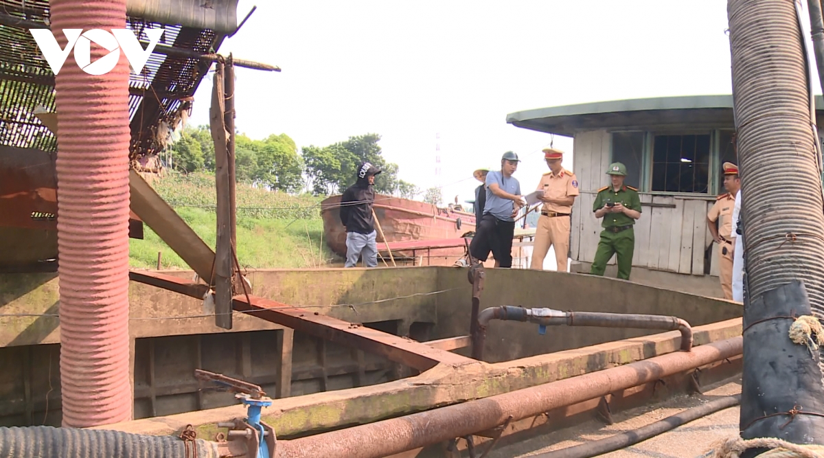 Gần 600 ca tuần tra: Công an Thái Nguyên quyết 'dẹp' vi phạm trên sông nước