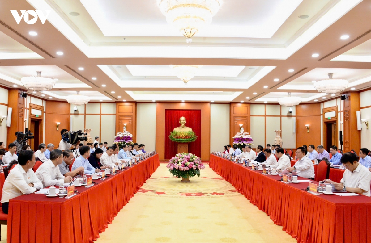 tong bi thu to lam lam viec voi ban thuong vu Dang uy quoc hoi hinh anh 7