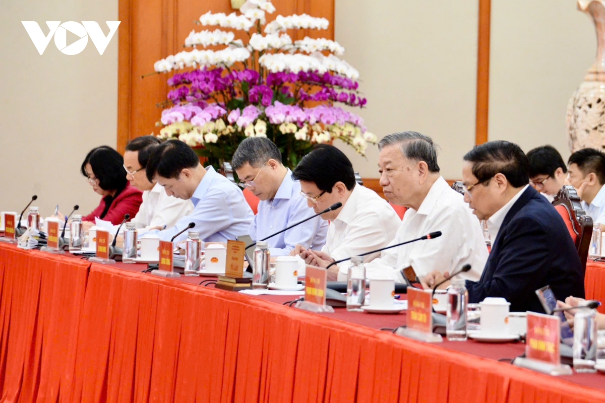 Bộ Chính trị cho ý kiến về công tác chuẩn bị Đại hội Đảng bộ Quốc hội