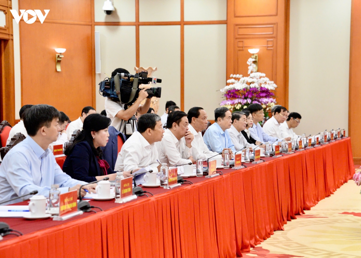 tong bi thu to lam lam viec voi ban thuong vu Dang uy quoc hoi hinh anh 6