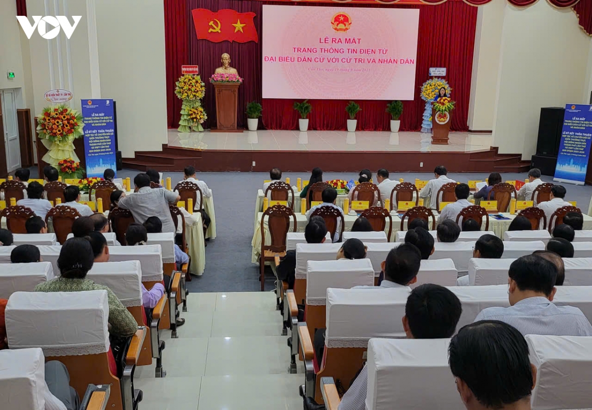 can tho ra mat trang thong tin dien tu Dai bieu dan cu voi cu tri va nhan dan hinh anh 1