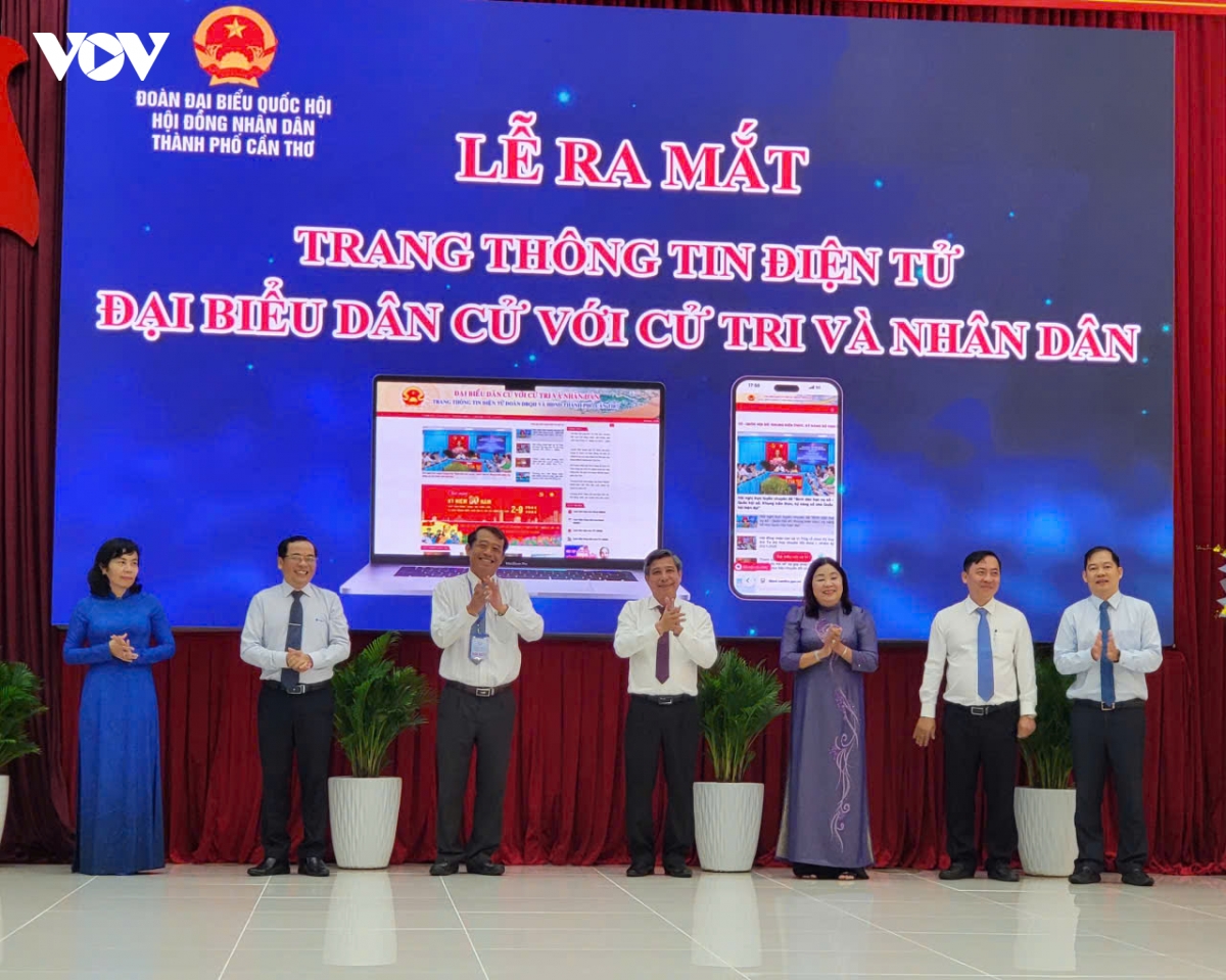 can tho ra mat trang thong tin dien tu Dai bieu dan cu voi cu tri va nhan dan hinh anh 2