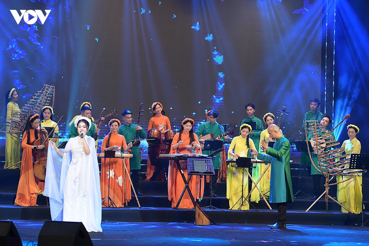 man nhan chuong trinh nghe thuat tet trung thu viet nam trung quoc 2025 hinh anh 13