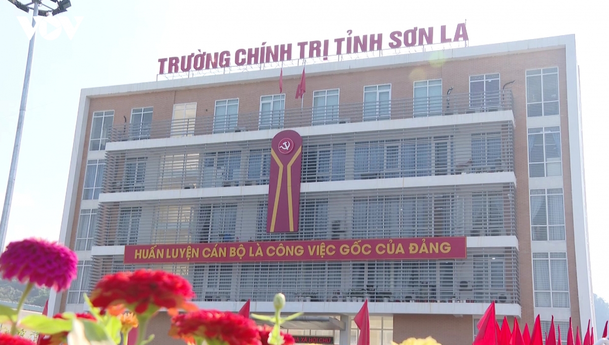 khi the thi dua soi noi truoc them Dai hoi Dang bo tinh son la hinh anh 5