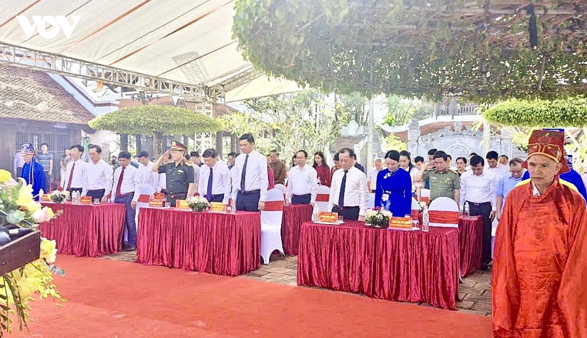 trang trong le gio lan thu 233 cua hoang de quang trung tai nghe an hinh anh 2