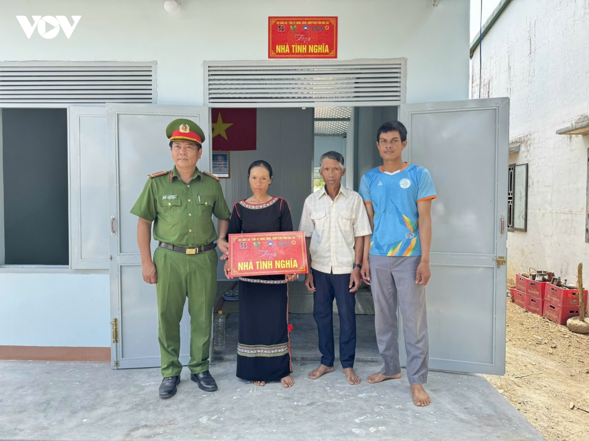 Dak lak hoan thanh chuong trinh xoa nha tam, nha dot nat nam 2025 hinh anh 1