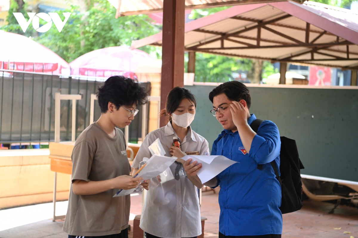 Bộ GD&ĐT khảo sát bỏ xét tuyển học bạ, siết nguyện vọng để nâng chất tuyển sinh