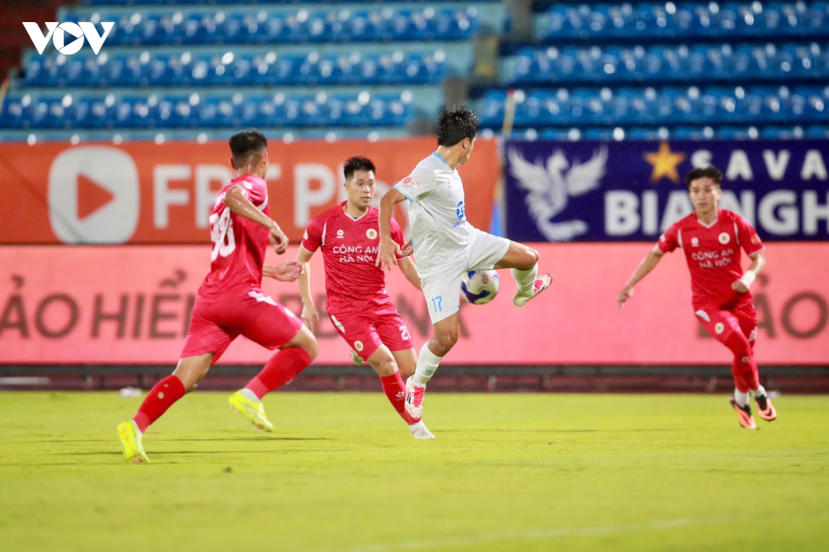 ket qua bong da v-league toi 28-9 nam Dinh thua tam phuc khau phuc truoc cahn hinh anh 6