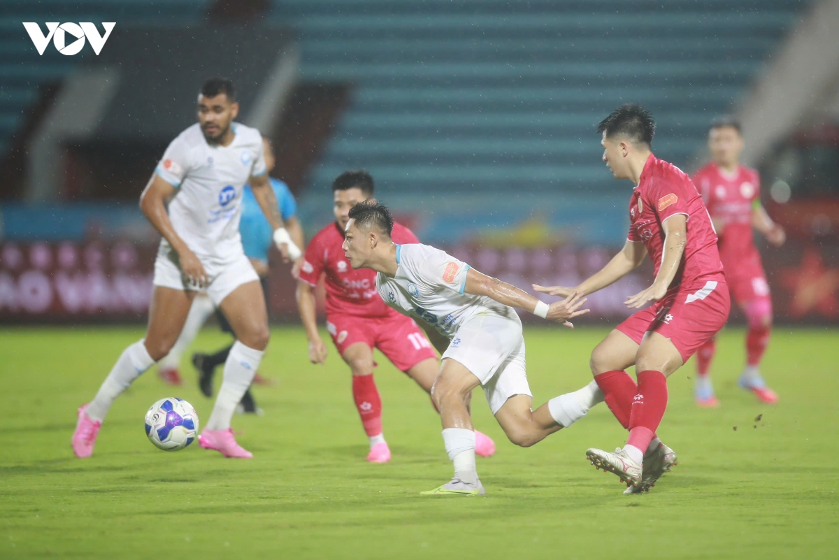 ket qua bong da v-league toi 28-9 nam Dinh thua tam phuc khau phuc truoc cahn hinh anh 4