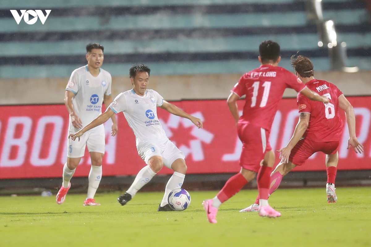 ket qua bong da v-league toi 28-9 nam Dinh thua tam phuc khau phuc truoc cahn hinh anh 14