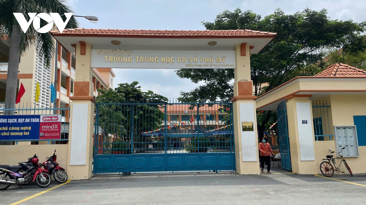 Công an TP.HCM làm rõ vụ nam sinh lớp 8 rơi từ tầng 2 xuống sân trường