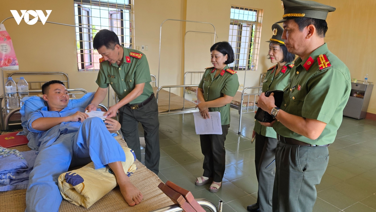 nhung nguoi hung trong tam lu o thai nguyen hinh anh 5