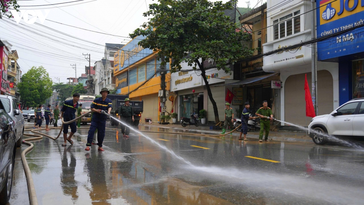 lao cai don dep pho phuong sau lu hinh anh 13