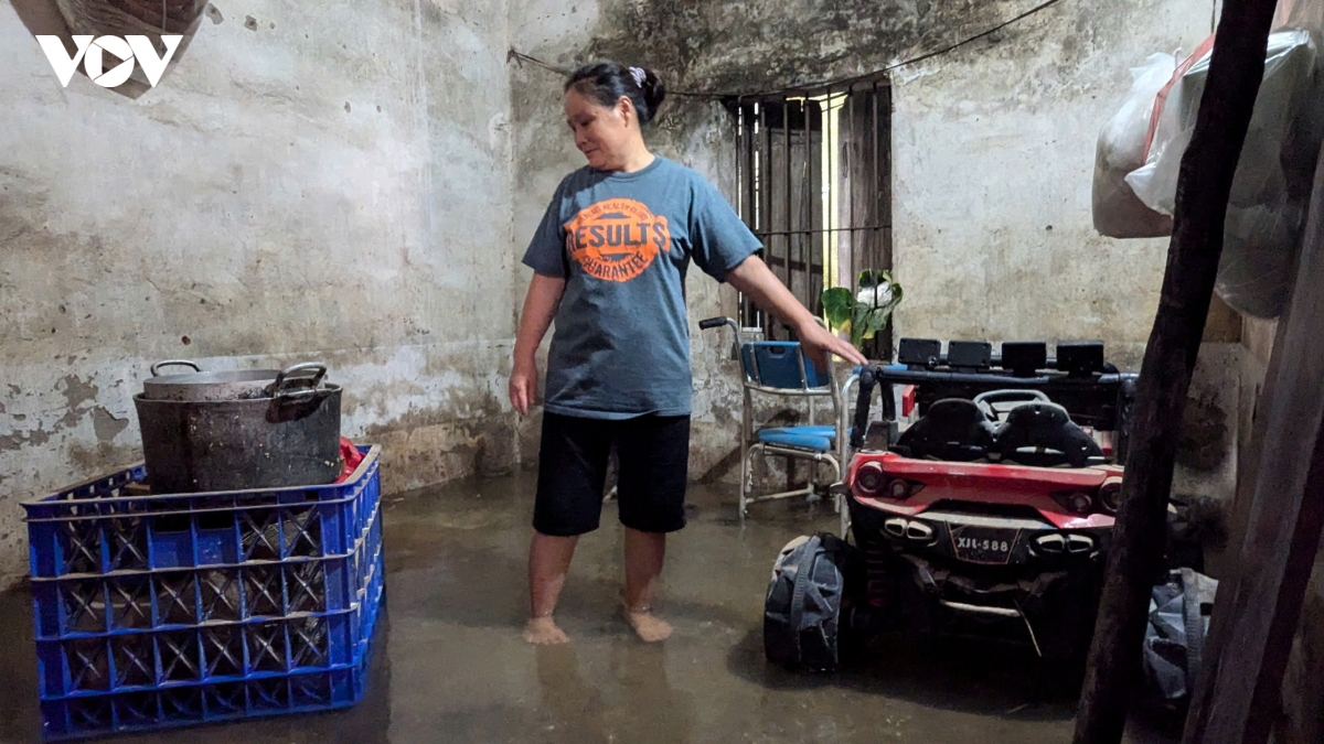 nguoi dan mieu nha bi bom loi nuoc ke don cho cao hon cho vat nuoi hinh anh 15