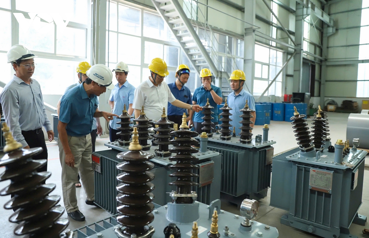 Các cấp ngành của tỉnh Quảng Ninh nắm bắt hoạt động của các doanh nghiệp trên địa bàn để tháo gỡ khó khăn, thúc đẩy phát triển Các cấp ngành của tỉnh Quảng Ninh nắm bắt hoạt động của các doanh nghiệp trên địa bàn để tháo gỡ khó khăn, thúc đẩy phát triển