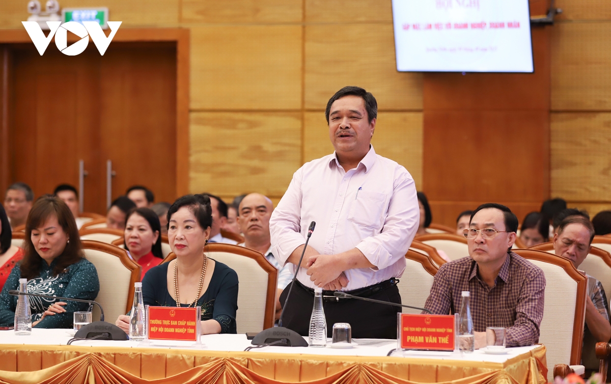 Đại diện các doanh nghiệp đề xuất nhiều ý kiến, “hiến kế” vào định hướng phát triển của tỉnh Quảng Ninh Đại diện các doanh nghiệp đề xuất nhiều ý kiến, “hiến kế” vào định hướng phát triển của tỉnh Quảng Ninh