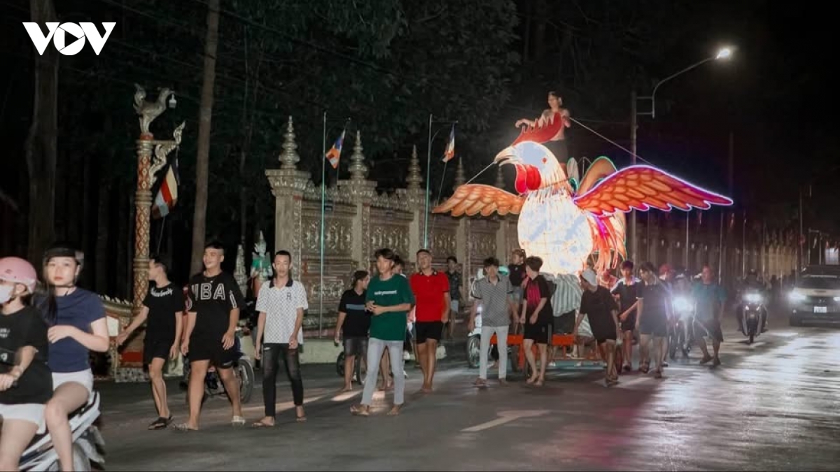 ron rang tieng trong, ngap tran niem vui trung thu o Don chau hinh anh 2