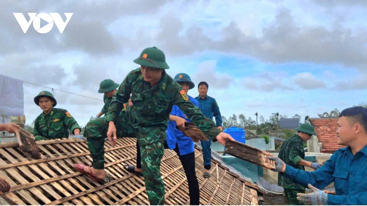 Biên phòng Thanh Hóa - Những chiến sĩ quân hàm xanh trên mặt trận phòng chống bão, lũ