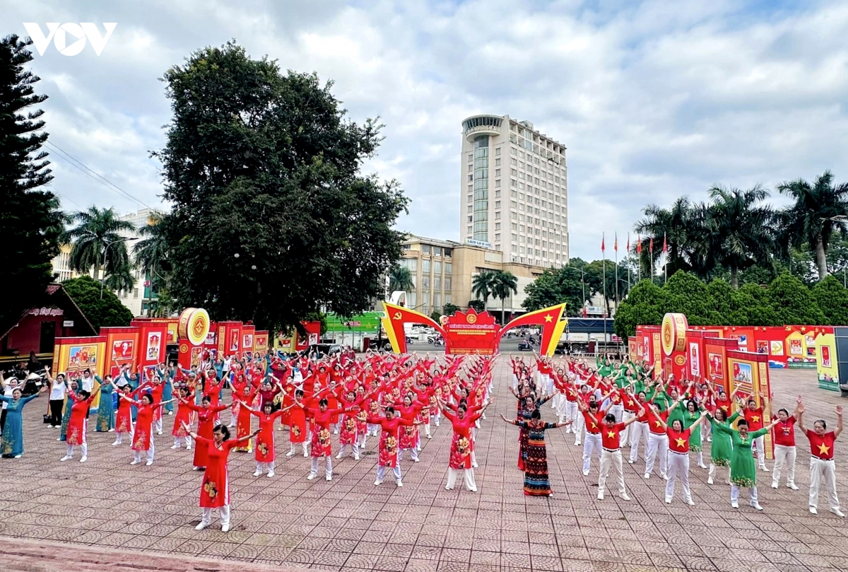phong trao the thao giup nguoi cao tuoi Dak lak song vui khoe co ich hinh anh 2