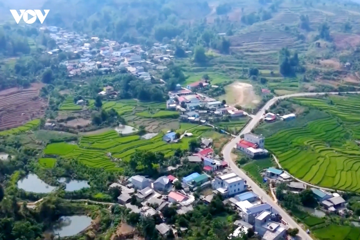 dien mao moi noi phen dau sin suoi ho hinh anh 1