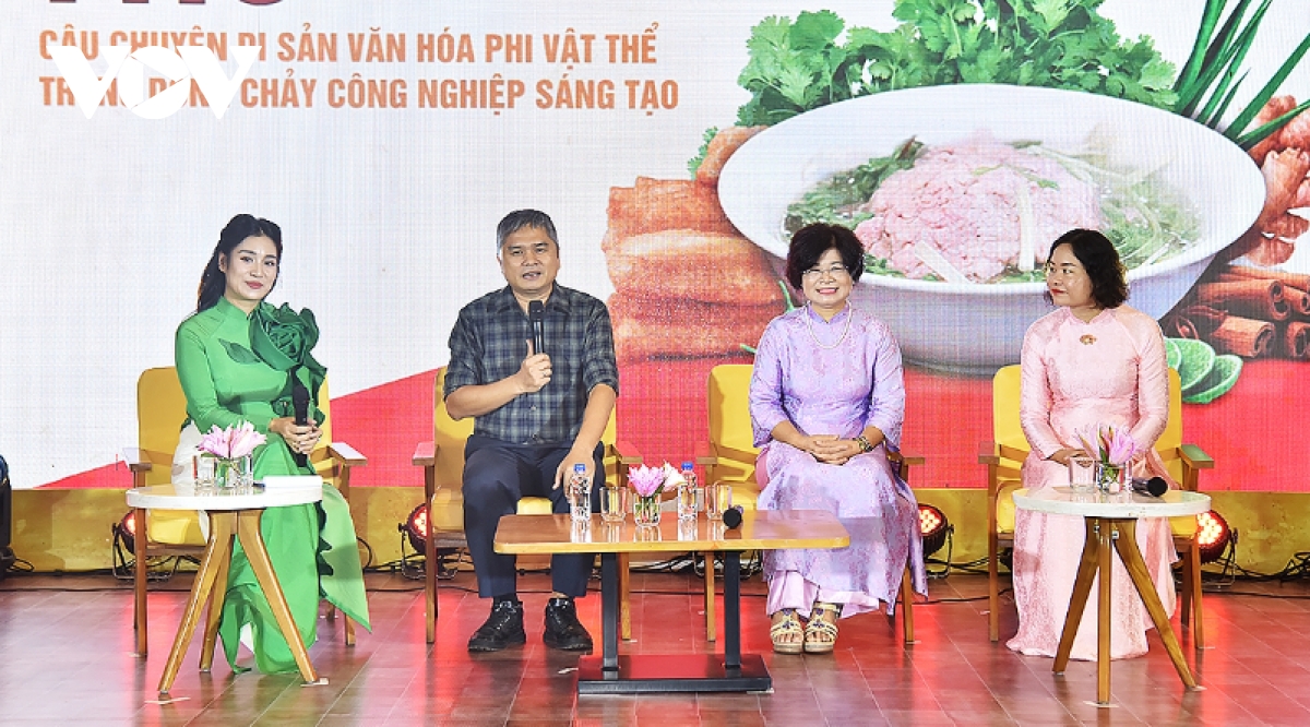 Talk promotes Hanoi’s Phở, linking delicacy with the creative industries